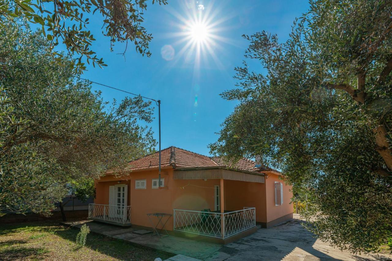 Apartments With A Parking Space Bibinje, Zadar - 12270 Exterior photo